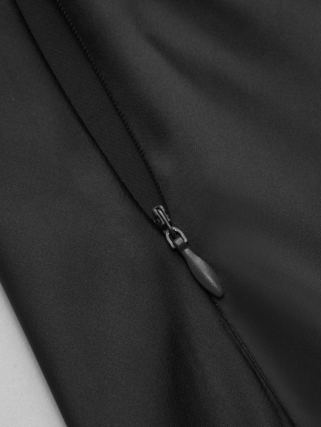 Denisa™ – Vestido Maxi Satinado