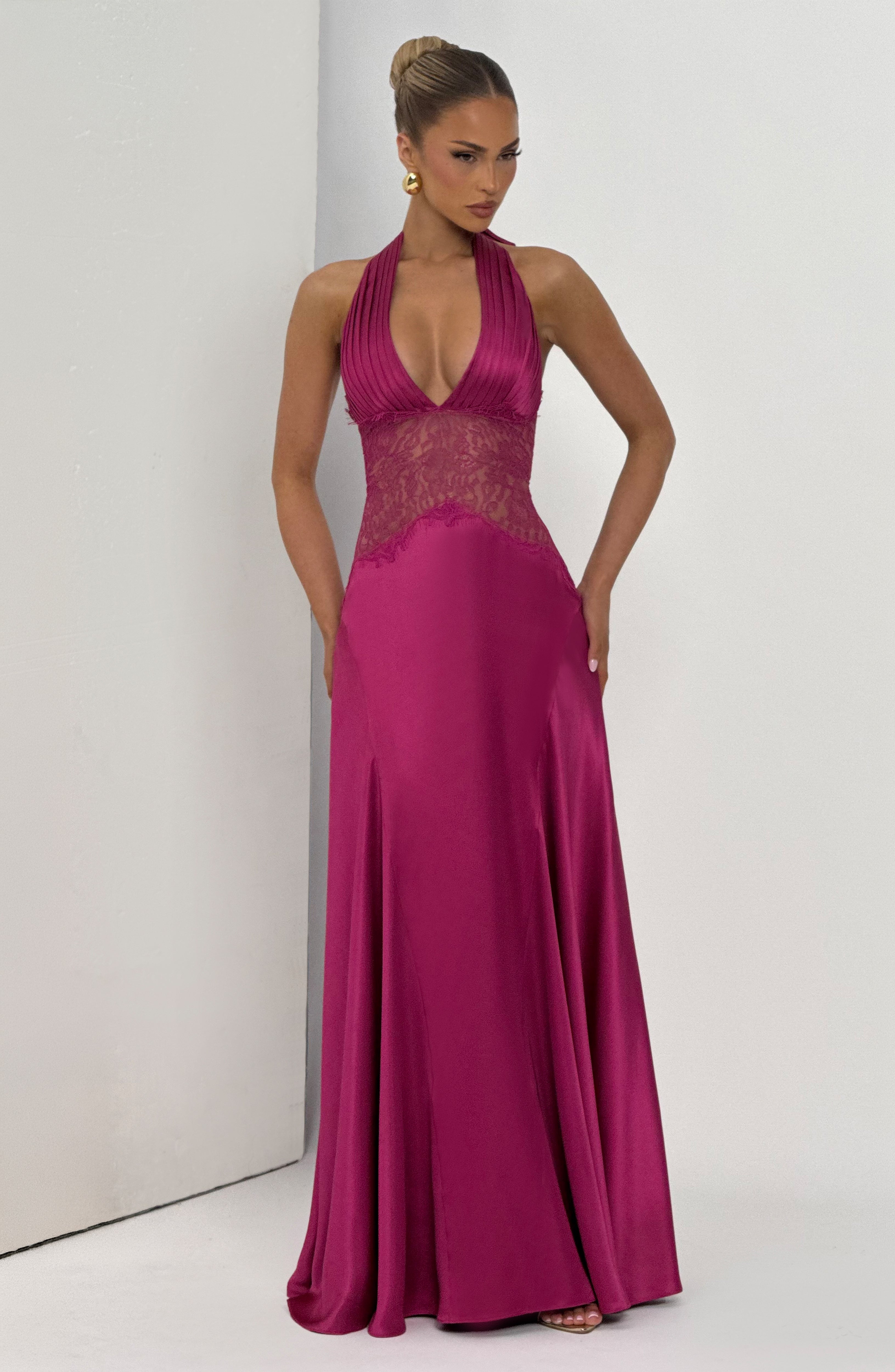 Elara™ - Vestido Largo de Encaje y Espalda Abierta
