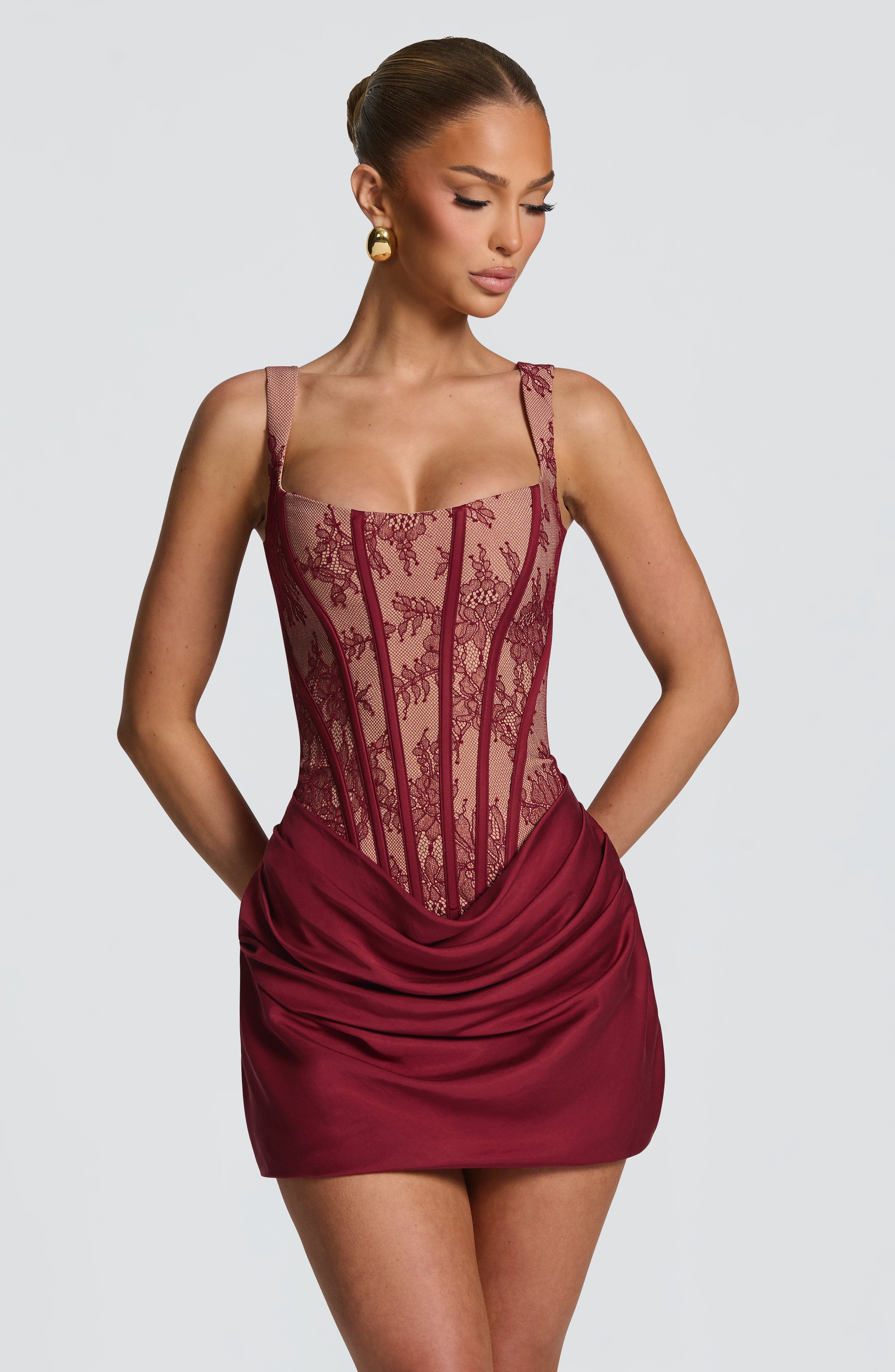 Cornelia™ - Vestido Corto de Encaje