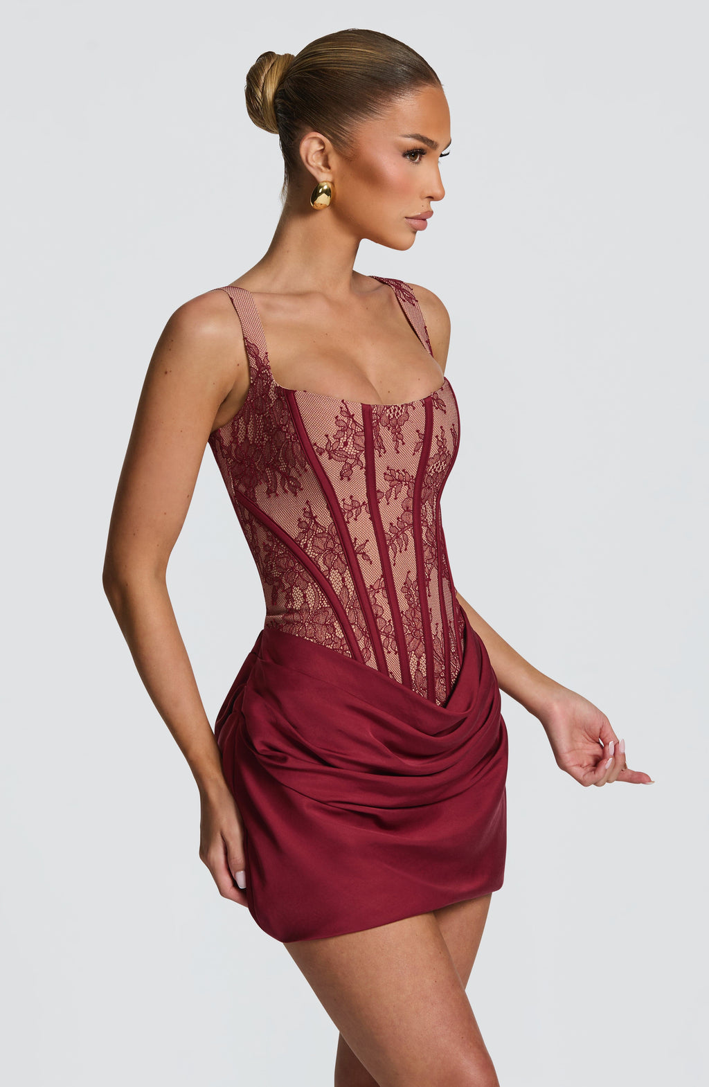 Cornelia™ - Vestido Corto de Encaje