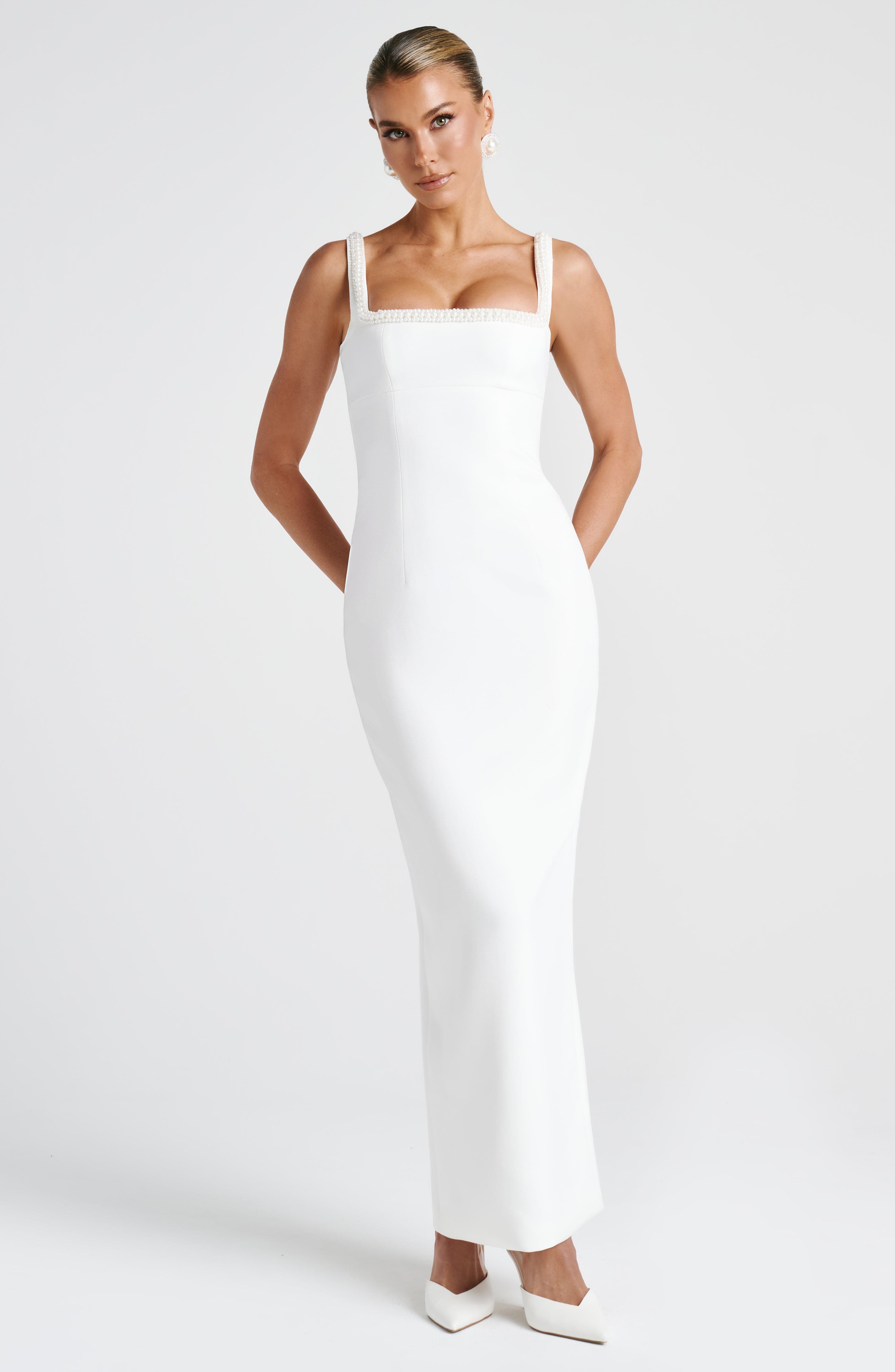 Inés™ - Vestido Midi con Perlas