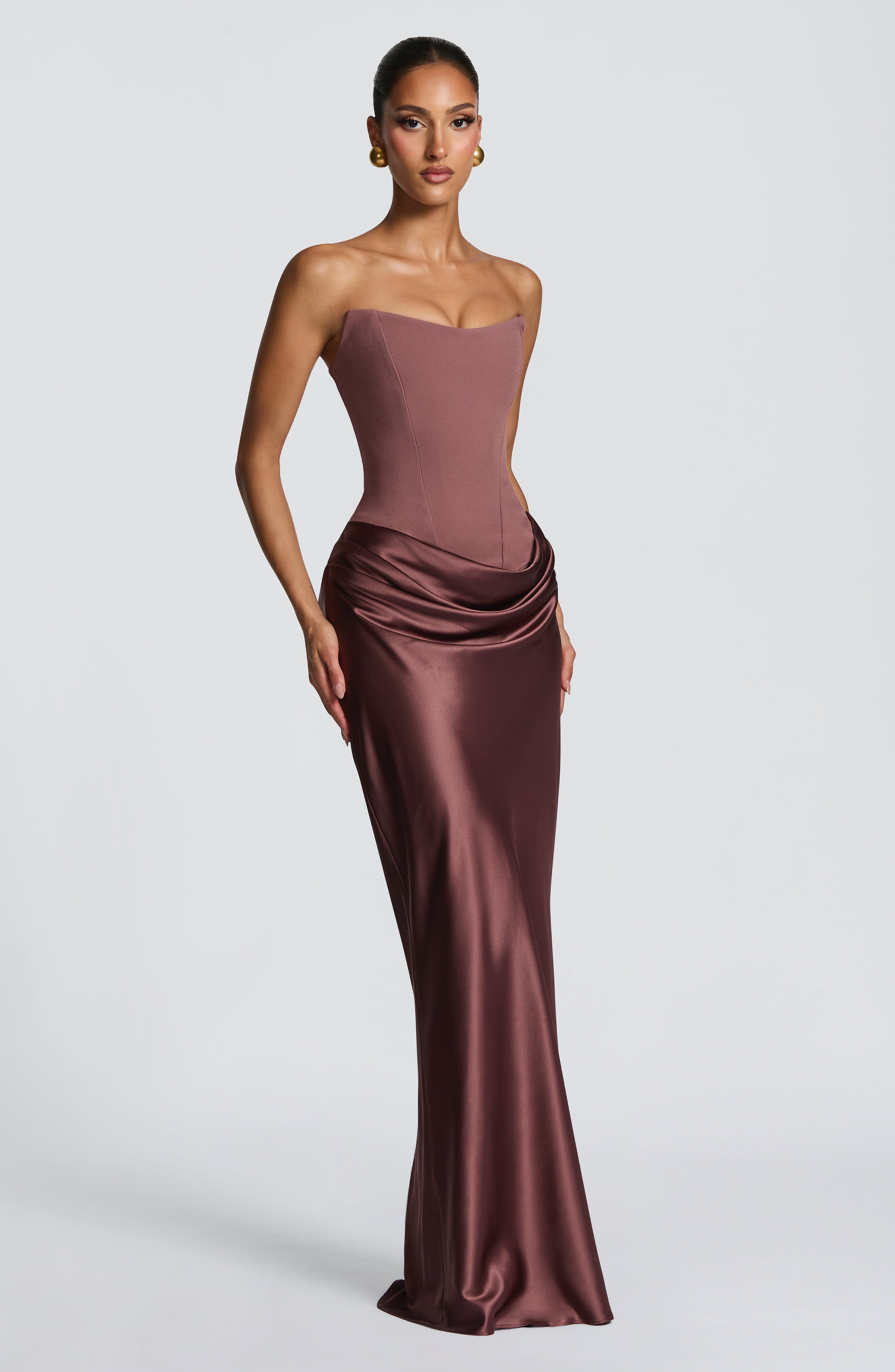 Marta™ - Vestido Largo con Sobrefalda