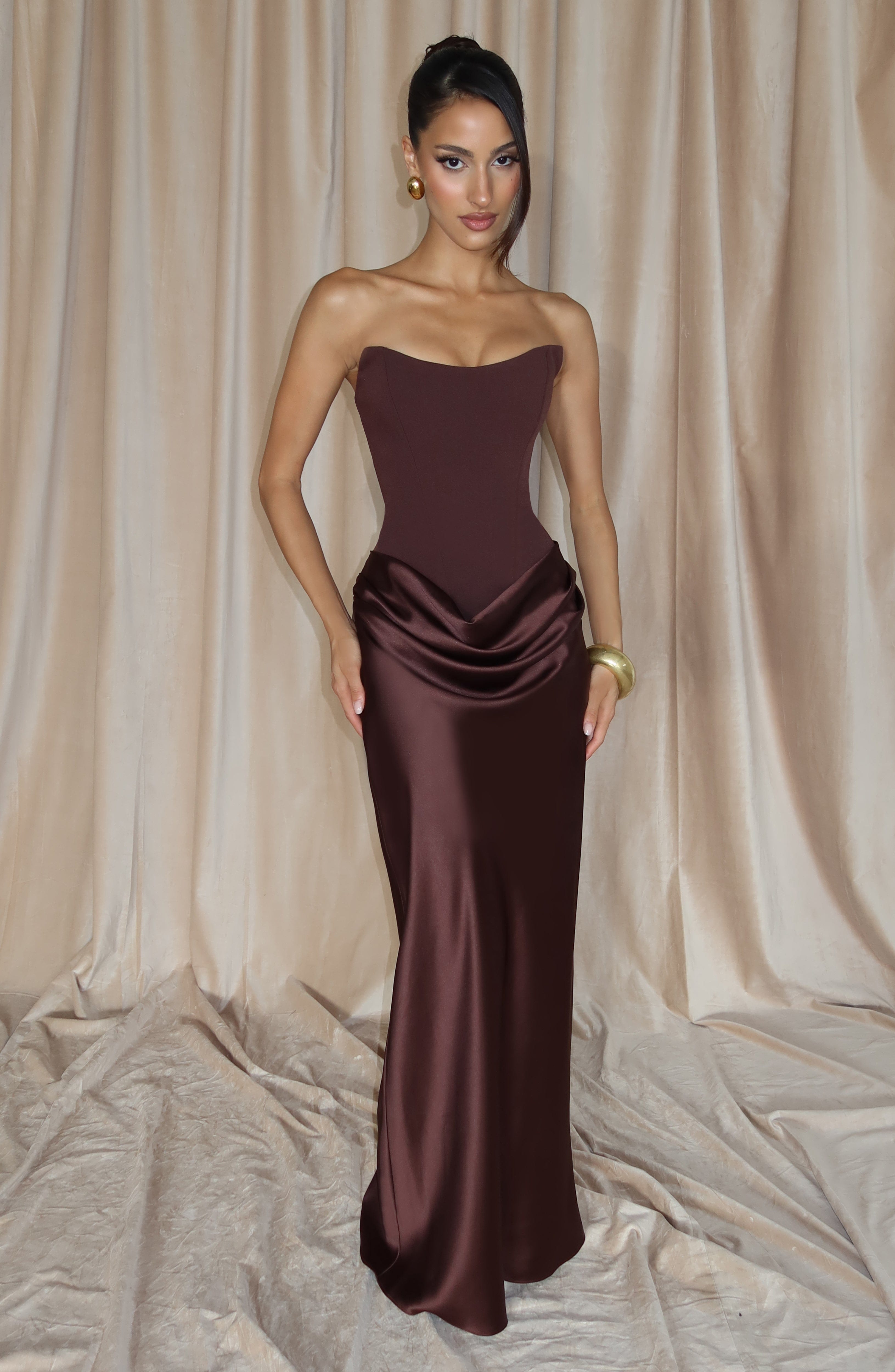 Marta™ - Vestido Largo con Sobrefalda