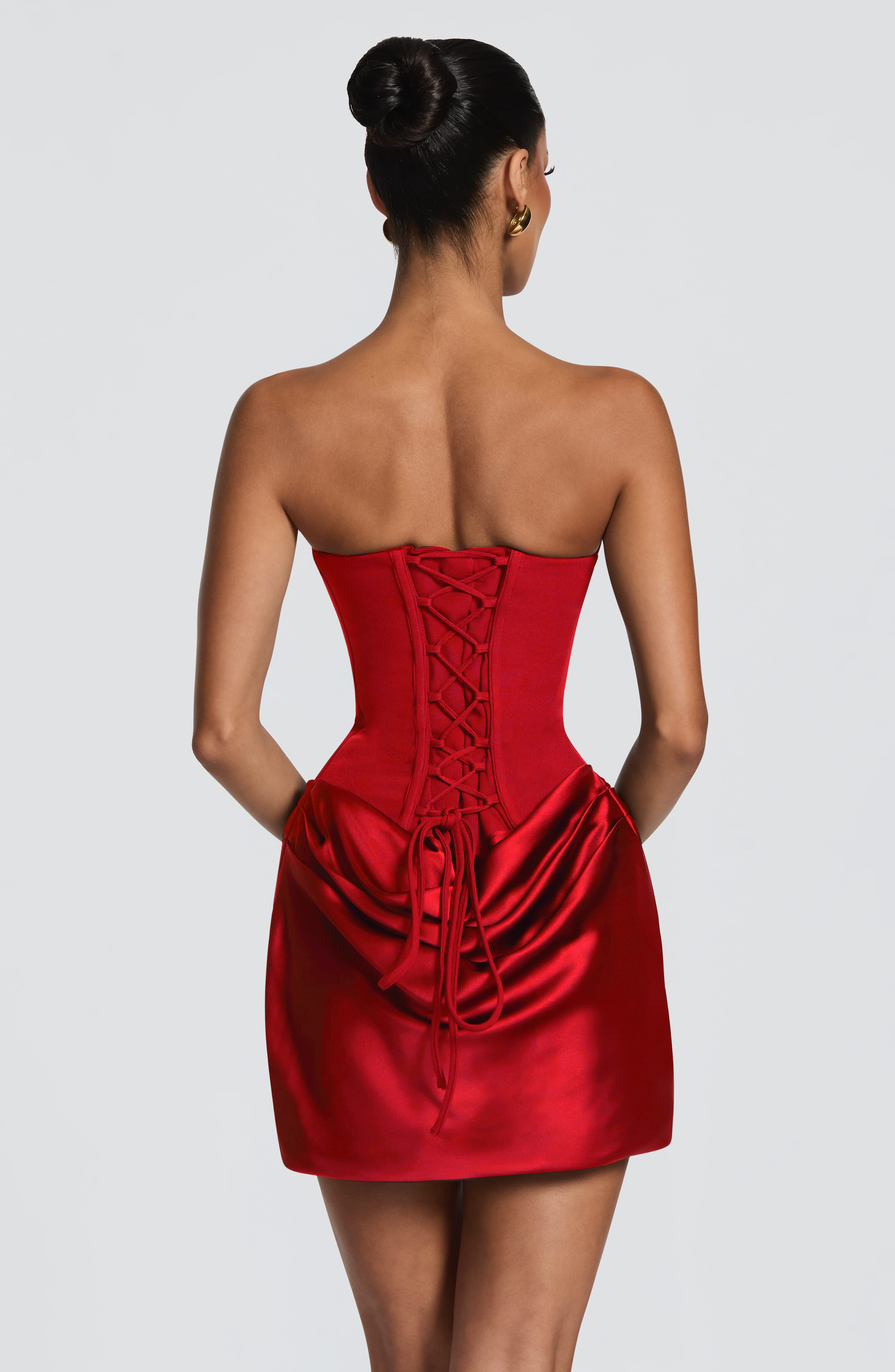 Marta™ - Vestido Corto con Sobrefalda