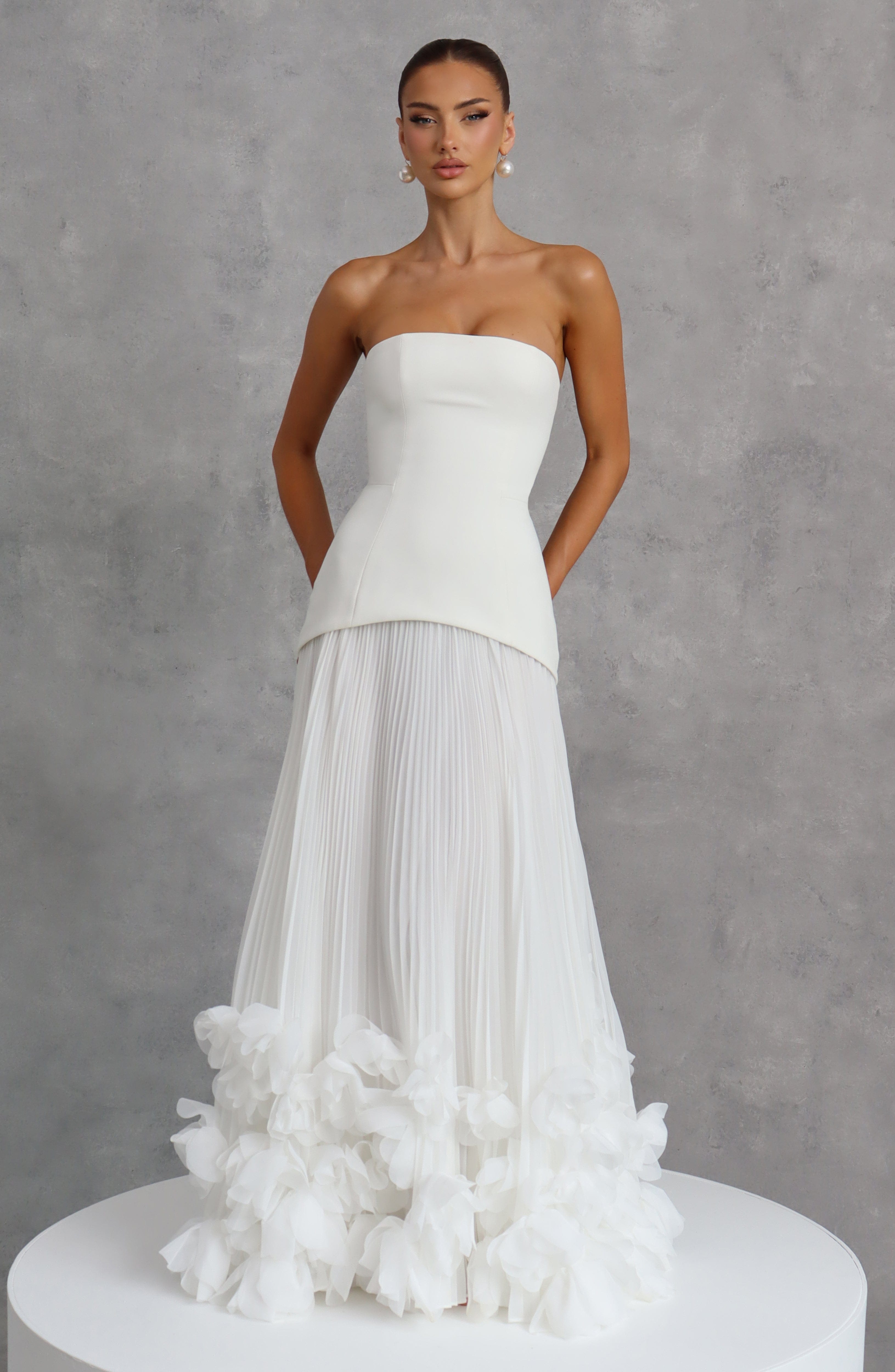 Serafina™ - Vestido Largo con Apliques